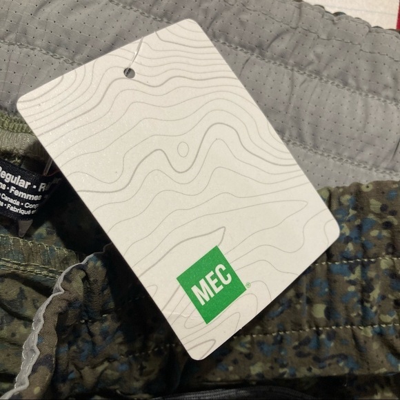 MEC Sz 12 Wanderwall Comfort Outdoors Elastic Waist  and Hem Pockets Pants - Picture 5 of 7